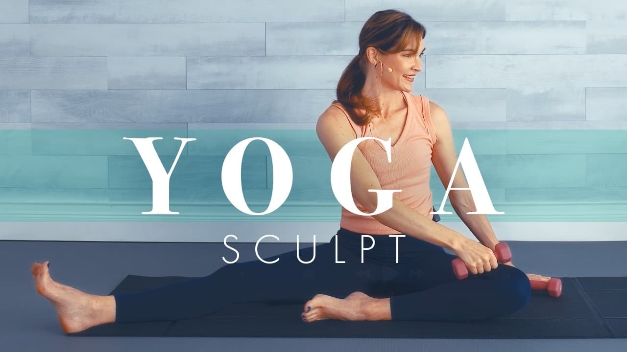 Yoga flow e tonificazione: mobilità e forza di livello intermedio per senior